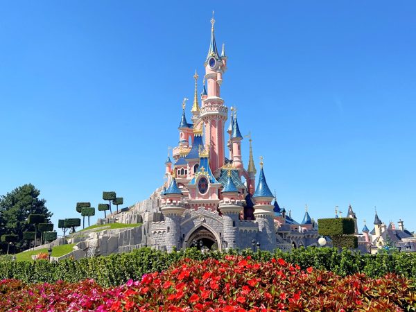 Disneyland-Paris-Castle-scaled